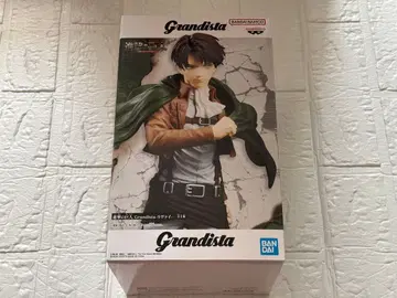 진격의 거인 리바이 피규어