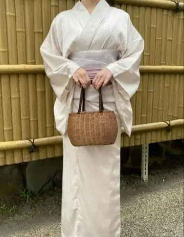 마지막 1점 GRL 유카타 기모노 세트 화이트 새틴 완판템