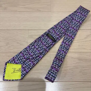 EMILIO PUCCI 에밀리오 푸치 실크 넥타이