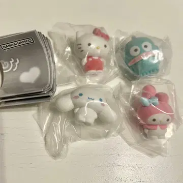 [새상품] 산리오 캐릭터즈 복슬복슬 플로키 인형 4종 세트