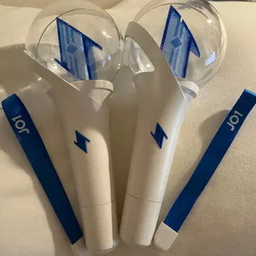JO1 공식 응원봉 2개 세트 구형 JO1 로고 스트랩 포함