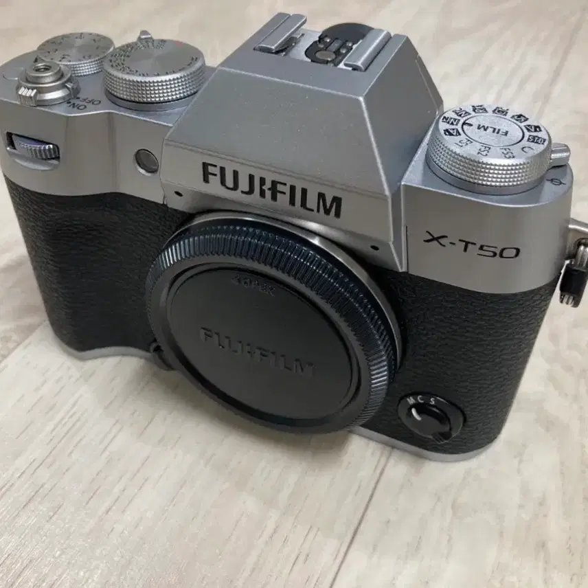 후지필름 X-T50 실버 바디 + xf 18-55 렌즈