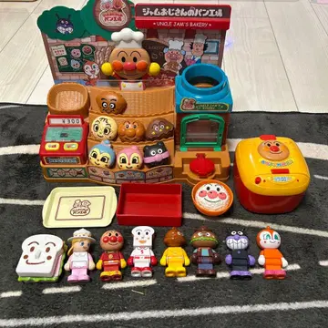 호빵맨 잼 아저씨의 빵 공장, 밥솥 외 캐릭터 피규어 7점