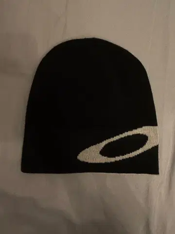 Oakley 비니 블랙