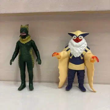 울트라맨 괴수 라곤, 미라클 외계인 소프트 비닐 2체 세트