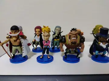 원피스 월드 콜렉터블 흰 수염 해적단 빨간 머리 해적단 세트