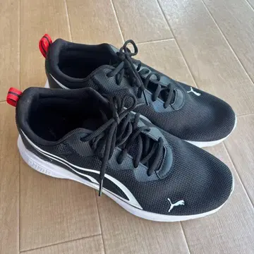 Puma 러닝화 블랙