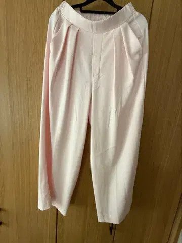 [ 새상품에 가까운 ] DouDou 턱 와이드 팬츠 핑크 프리 사이즈