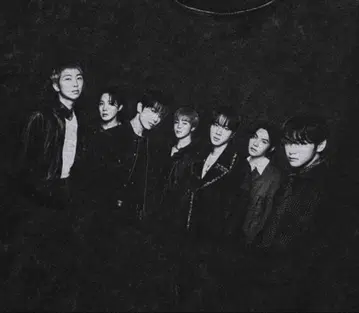 BTS [ARIRANG]S/S 포토 티셔츠 (JP Ver.)