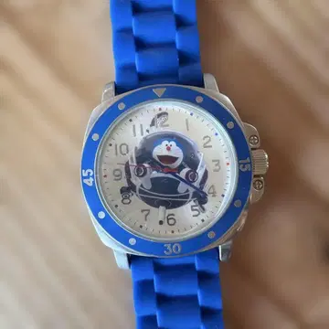 도라에몽 유니버셜 한정판 손목시계