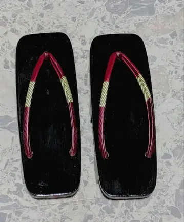 한큐 백화점 고급 일본 나막신 2단 검정 미끄럼 방지 고무 포함 여름