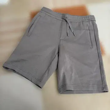 Armani Exchange A/X 그레이 숏팬츠