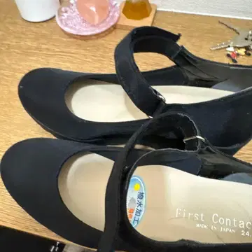 First Contact 펌프스 24.5 일본제