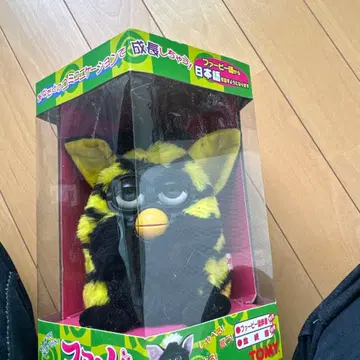 TOMY 퍼비 일본어판 블랙 옐로우 컬러