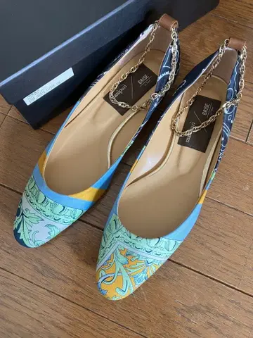 BEAUTY&YOUTH x Le Talon 마니프리 스카프 패턴 펌프스