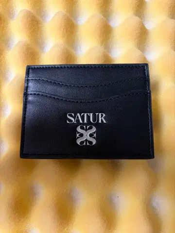 SATUR 카드 케이스 블랙 가죽 미니 지갑