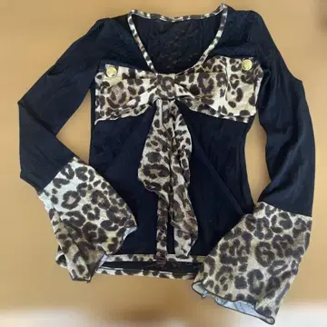 d.i.a. 긴팔 T셔츠 티셔츠