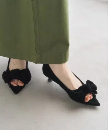 [ 새상품 ] LE TALON 벨로아 리본 오픈토 펌프스