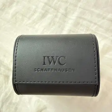 IWC 블랙 가죽 시계 케이스