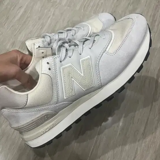 남자운동화275 뉴발란스574 아이보리 레거시 가죽신발