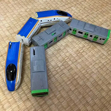 JR 신칸센과 출퇴근 기차 카가야키 야마노테선