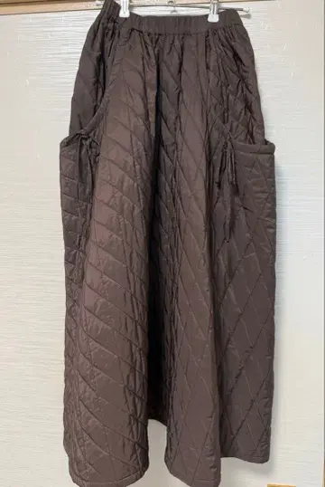 MACHATT 퀼팅 롱 스커트