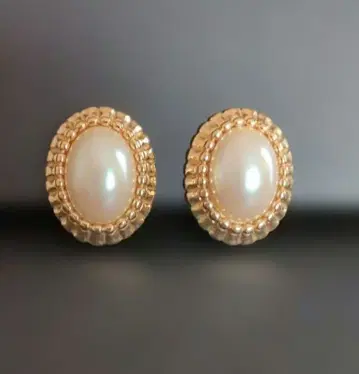 [ 새상품급 ] Monet 모네 골드 계열 x 펄 진주 귀찌 빈티지