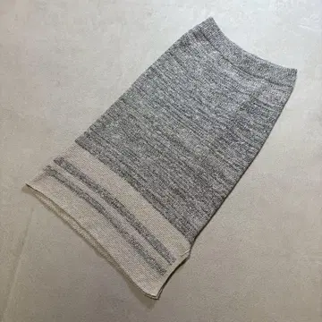 두클라쎄 바이컬러 그레이 아이보리 니트 스커트 롱 타이트