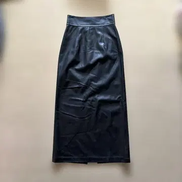 블랙 타이트 롱 스커트