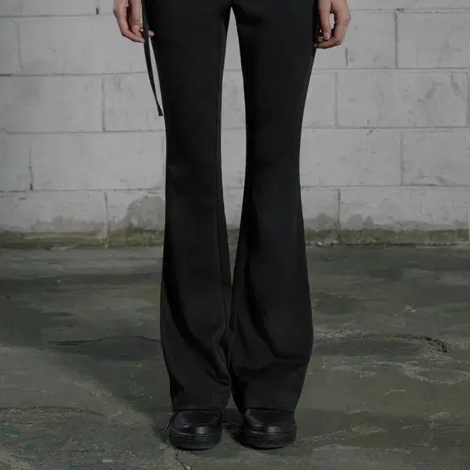 Bohemian Seoul Boheomseo Strap Cargo Sweatpants S on Bunjang