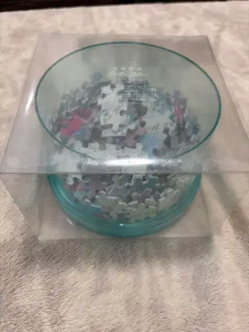 요네즈켄시 Pale Blue 퍼즐반