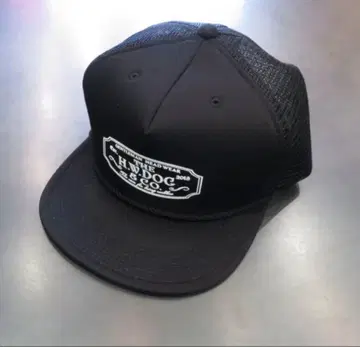 THE H.W.DOG&CO. MESH TRUCKER CAP(BLACK)