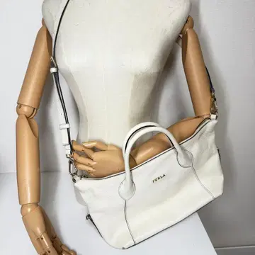 FURLA 테사 화이트 2way 숄더백 가죽