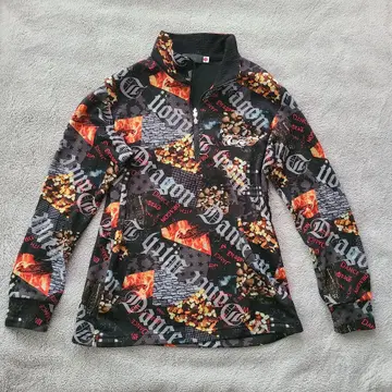 댄스 위드 드래곤 디자인 하프 지퍼 셔츠 사이즈 3