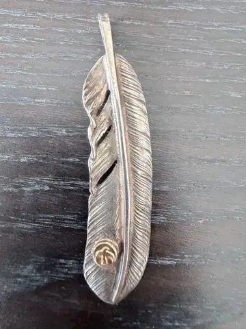 goro's (고로즈) [현행] 작은 메탈 부착 특대형 페더 오른쪽