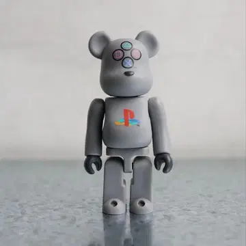 베어브릭 시리즈 48 플레이스테이션 뒷면