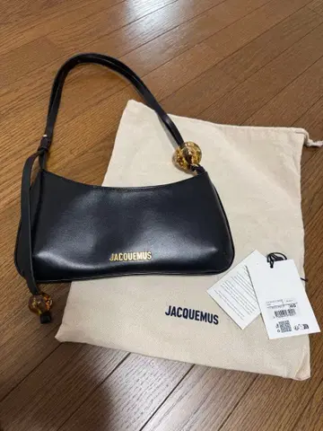 JACQUEMUS 블랙 가죽 숄더백