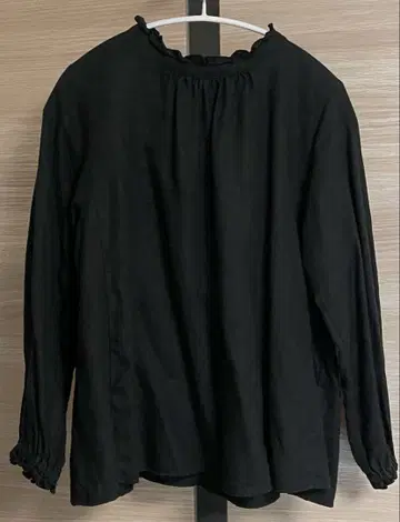 [ nest Robe ] 프릴 칼라 린넨 블라우스 [ 네스트로브 ]