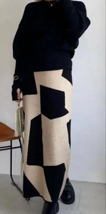 CAPRICIEUX LEMAGE 키카 패턴 니트 스커트