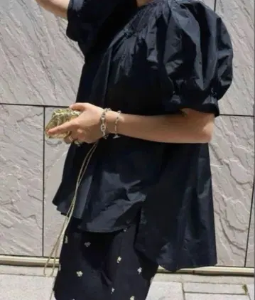 마차트 machatt 이탈리안 턱 메모리 블라우스 셔츠