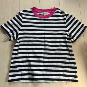 COS 보더 T셔츠