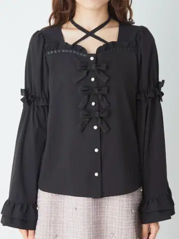 Ank Rouge 빙글 플레어 소매 블라우스 블랙