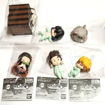 잠재우는 대 귀멸의 칼날 탄지로 네즈코 젠이츠 이노스케 4종 세트