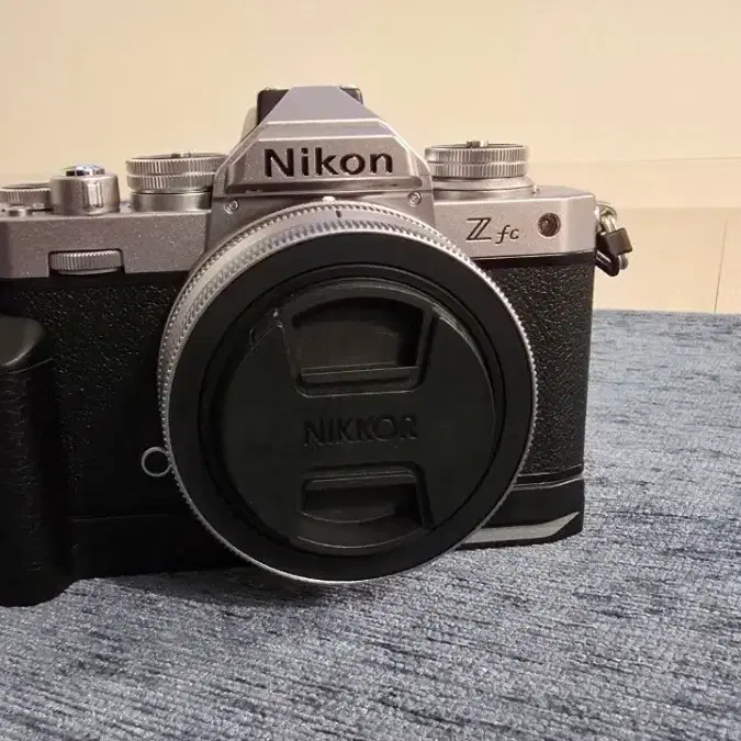 (신품급) 니콘 zfc 16-50 번들렌즈킷 + 그립