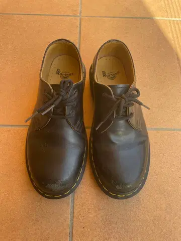 닥터마틴 1461 3홀 슈즈 UK5 24cm 마틴