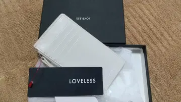 LOVELESS 스터드 장식 카드 케이스 화이트