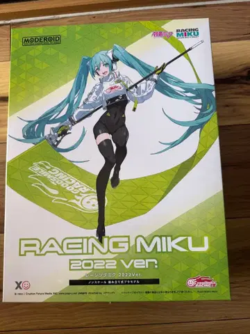 MODEROID 레이싱 미쿠 2022 ver.