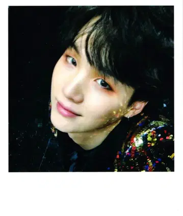 BTS SUGA WINGS 폴라로이드