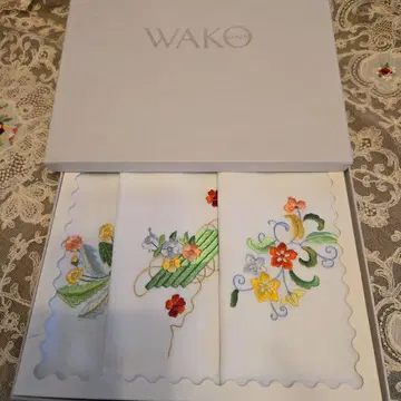 WAKO 실크 자수 손수건 3장 세트