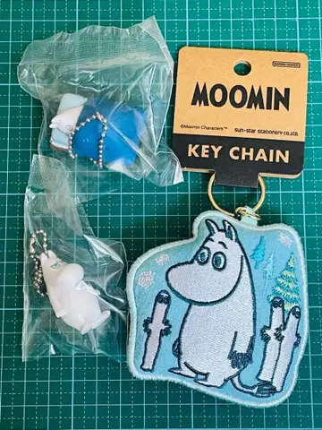 무민 자수 키링과 캡슐 토이 마스코트 참 2개